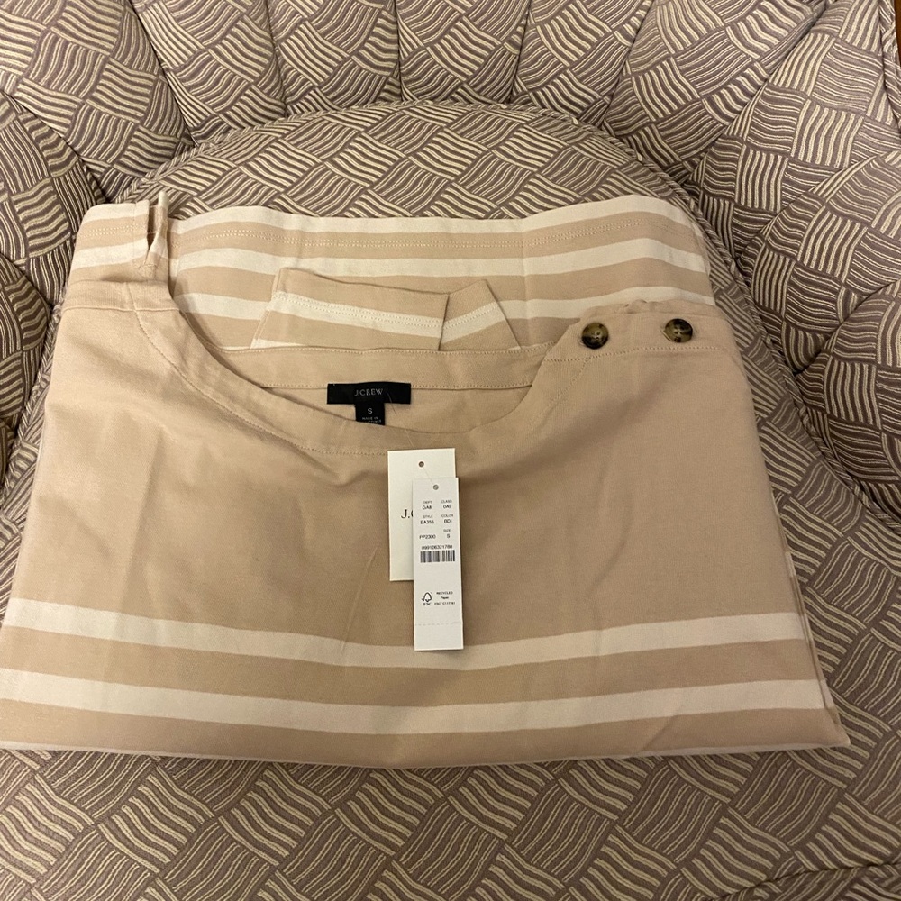 J crew tan, striped boatneck top. Tortoise buttons on shoulder. Small. NWT.